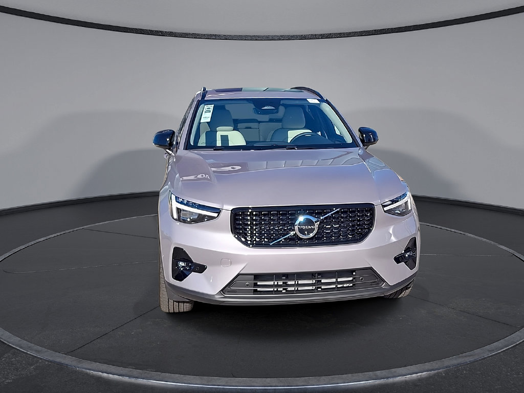 New 2026 Volvo XC40 B5 Plus SUV