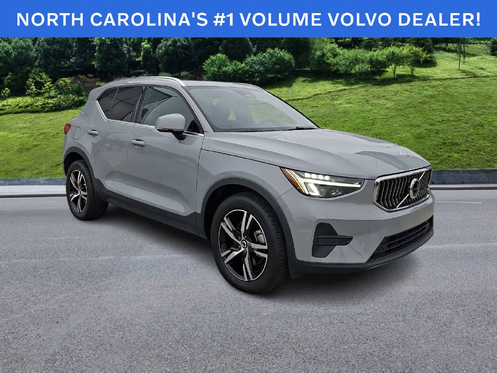 2025 Volvo XC40