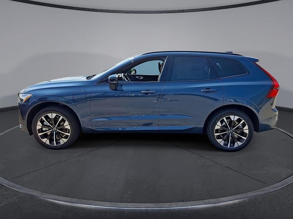 New 2026 Volvo XC60 plug-in hybrid T8 Plus SUV