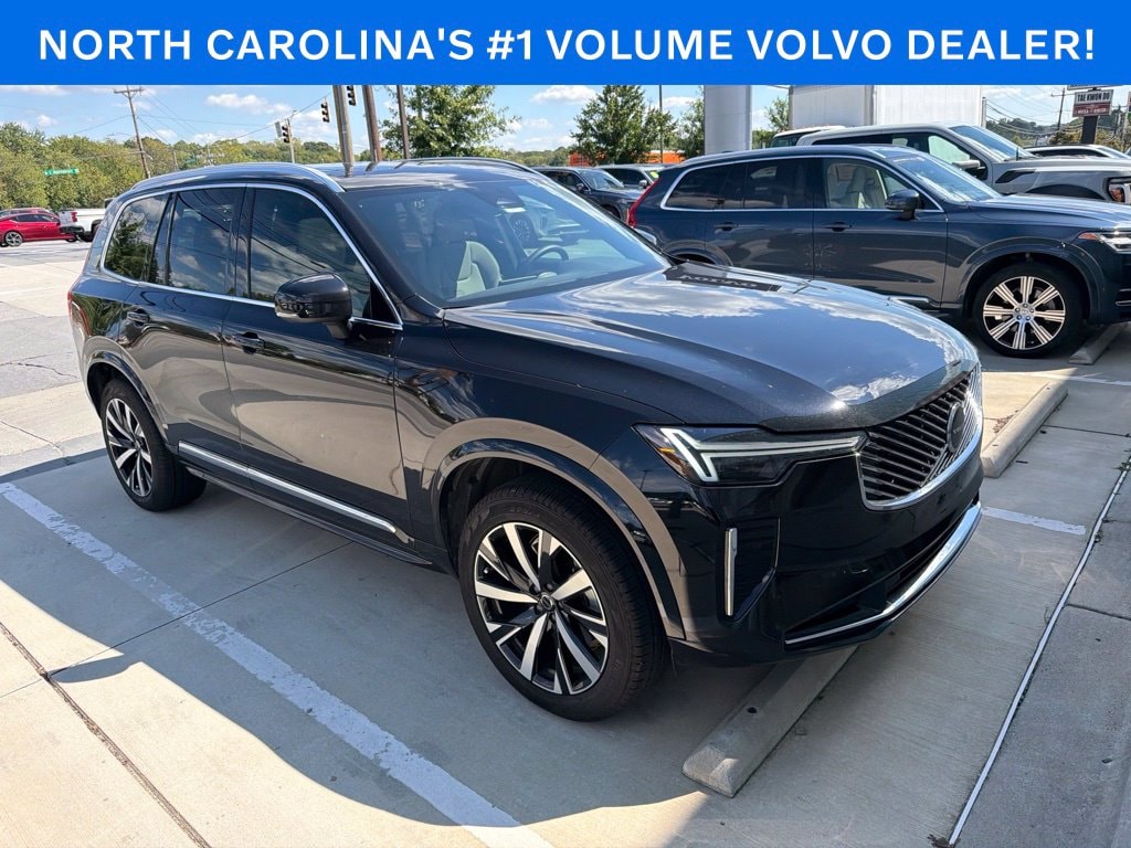 Used 2025 Volvo XC90 B5 (2025.5) Core SUV