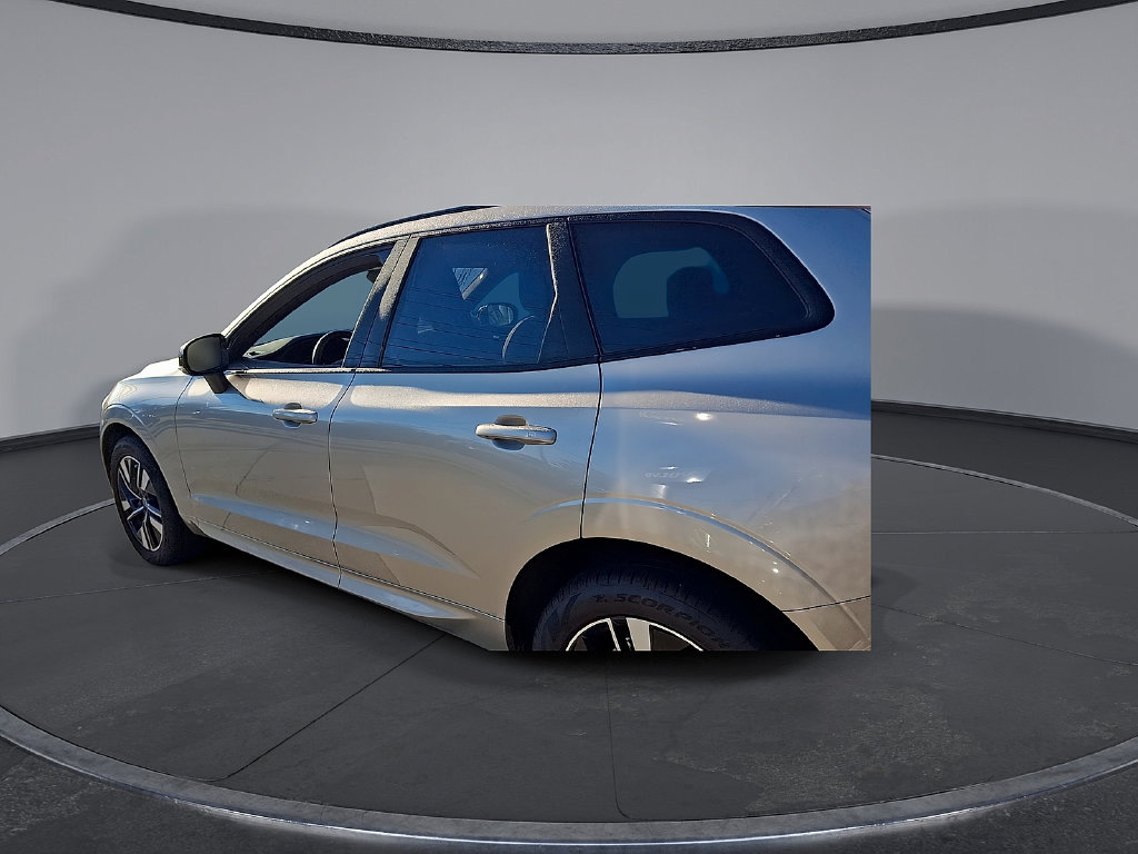 2026 Volvo XC60 Plus - Photo 9