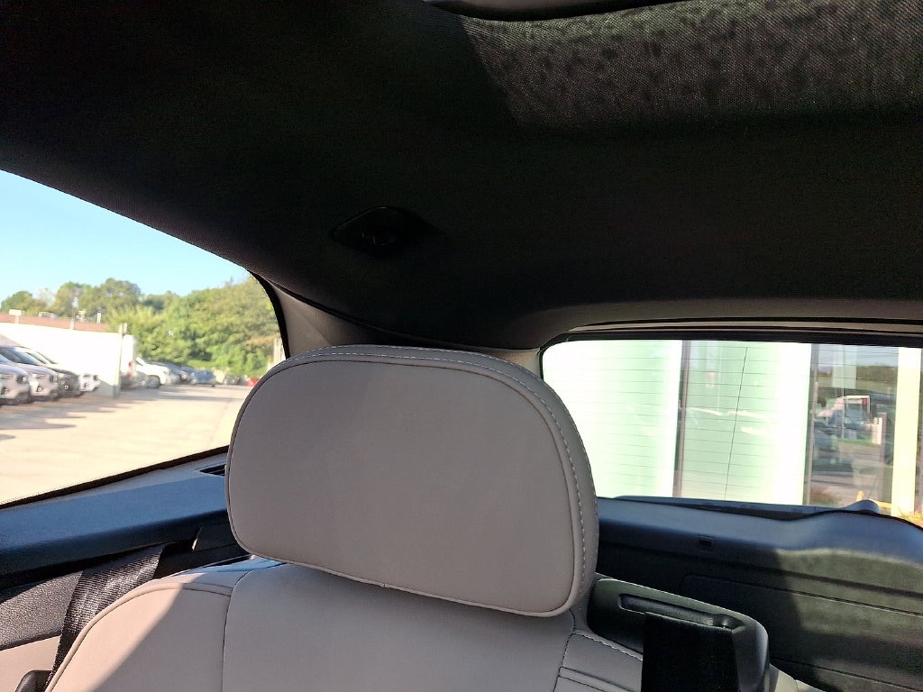 2026 Volvo XC60 Plus - Photo 12
