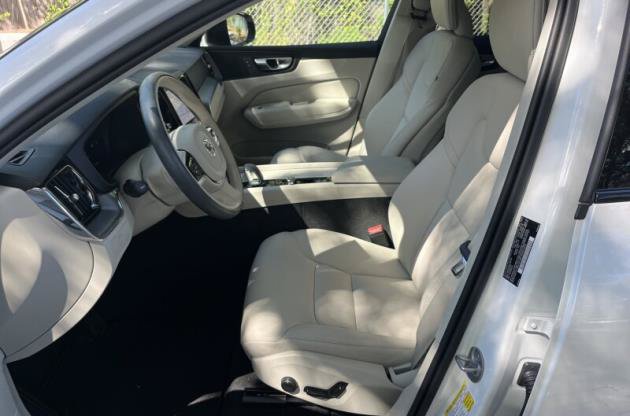 Used 2025 Volvo XC60 B5 Core SUV