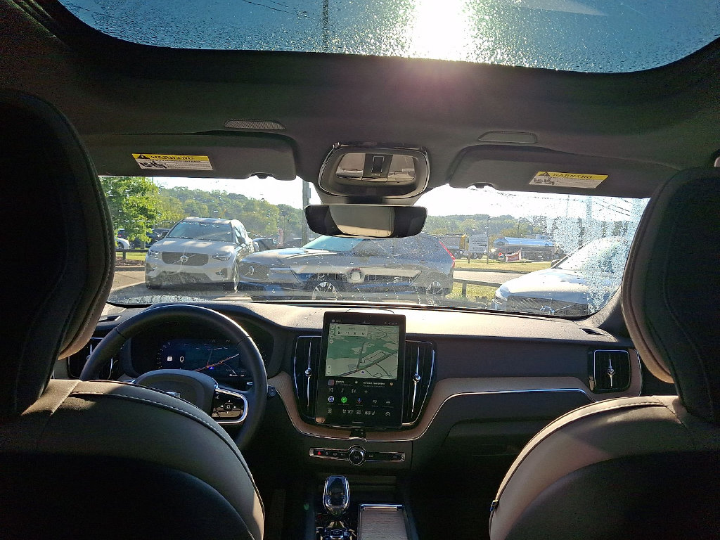 2026 Volvo XC60 Plus - Photo 10