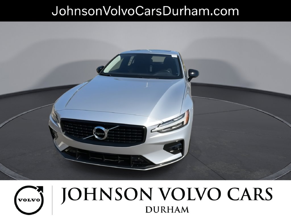 Used 2022 Volvo S60 B5 Momentum Sedan
