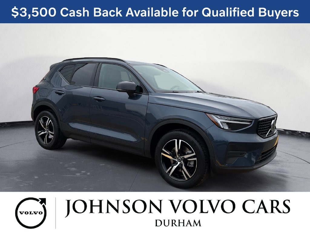 New 2026 Volvo XC40 B5 Core SUV