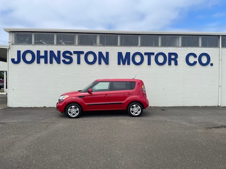 2011 Kia Soul + Hatchback