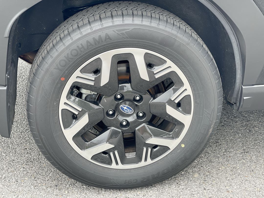 2025 Subaru Forester Premium - Photo 16