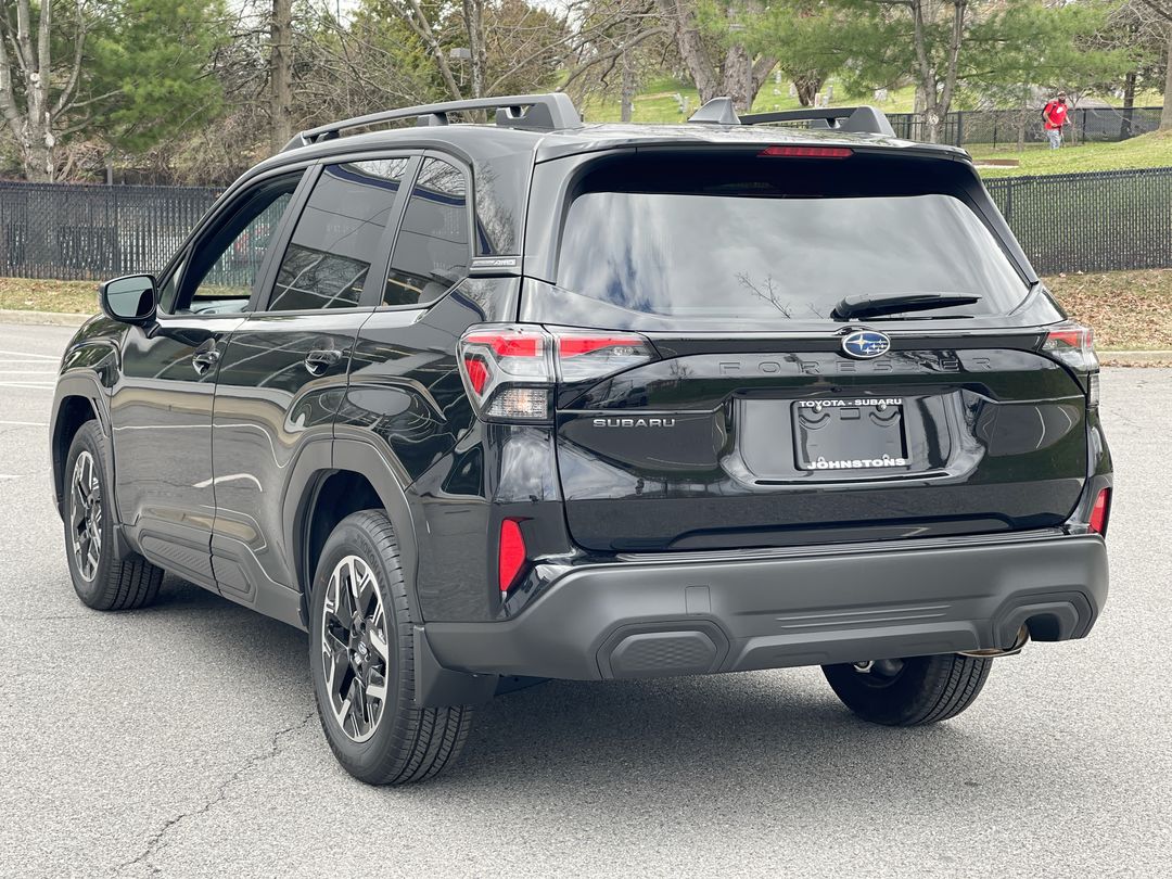 2025 Subaru Forester Premium - Photo 14