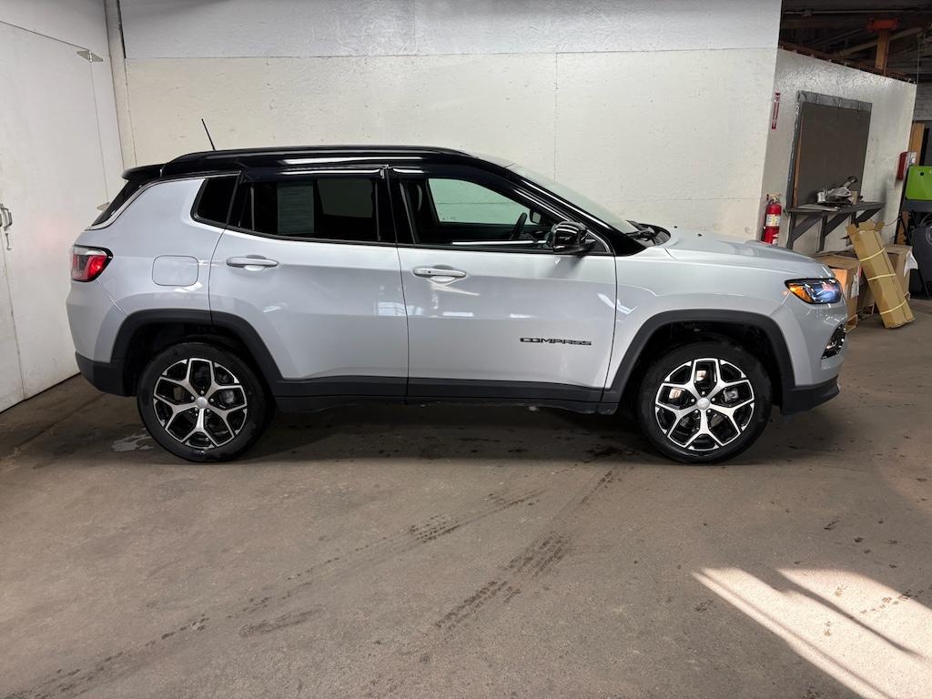 Used 2024 Jeep Compass Limited SUV