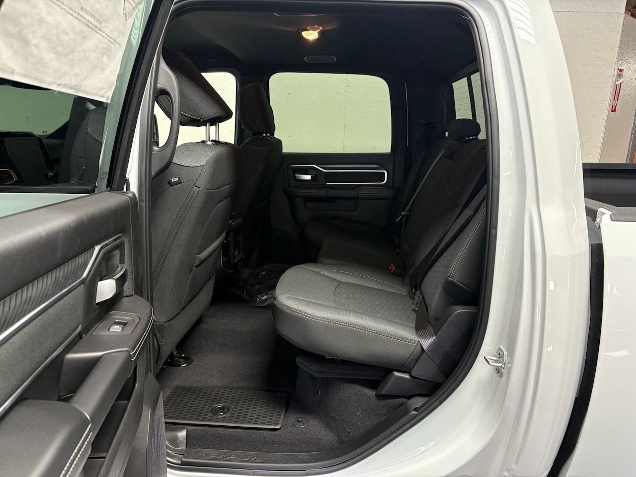 2026 RAM 2500 Big Horn - Photo 11