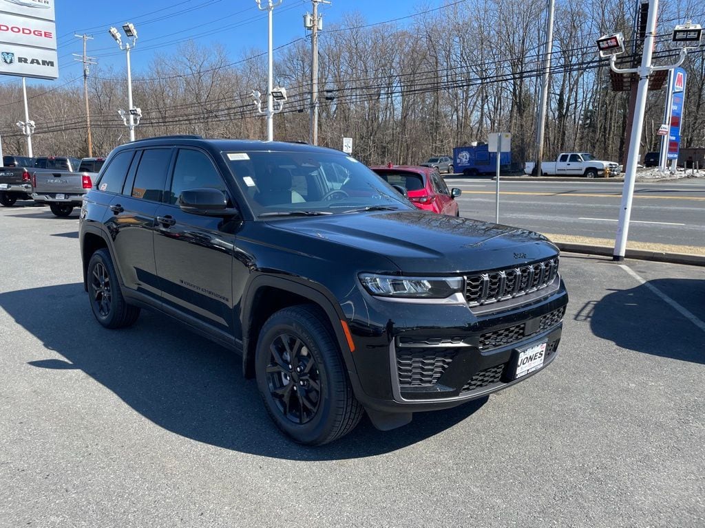 New 2026 Jeep Grand Cherokee Altitude Sport Utility