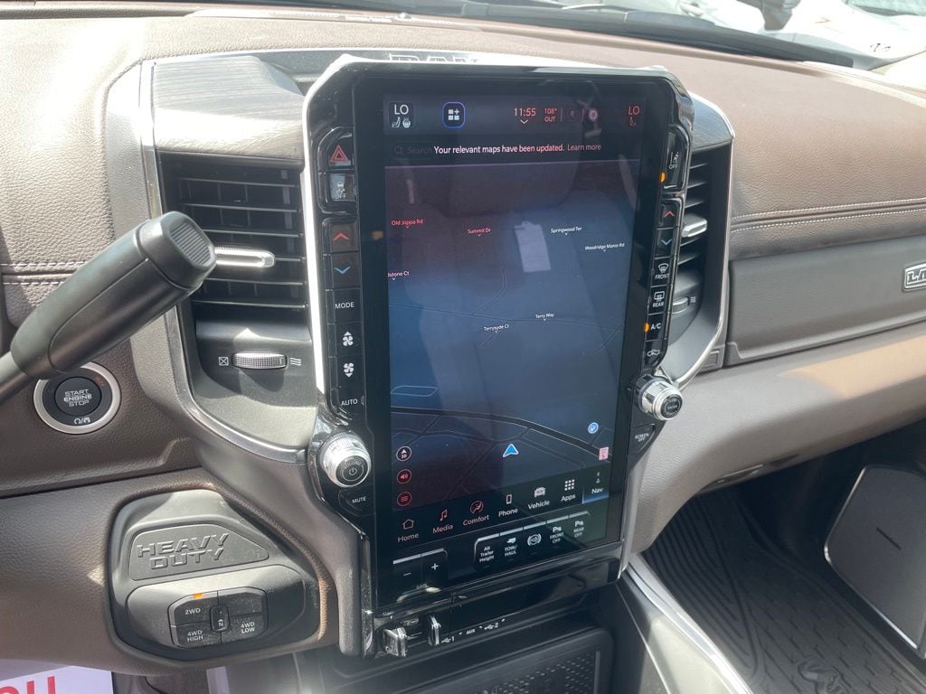 2026 RAM 3500 Laramie - Photo 18