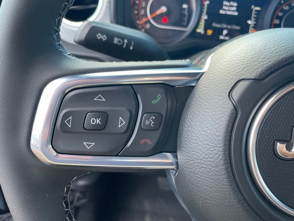 2026 Jeep Wrangler 4-Door Sahara - Photo 19