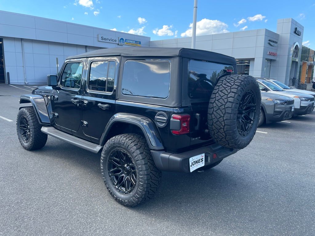 2026 Jeep Wrangler 4-Door Sahara - Photo 5