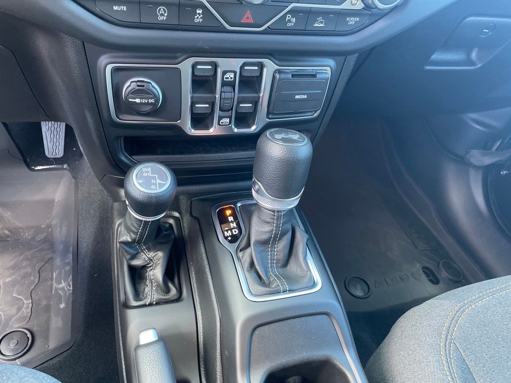 2026 Jeep Wrangler 4-Door Sahara - Photo 17
