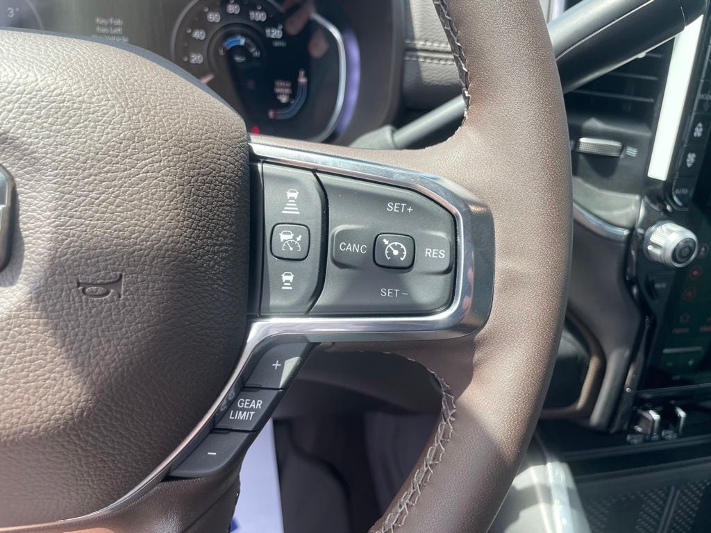 2026 RAM 3500 Laramie - Photo 21