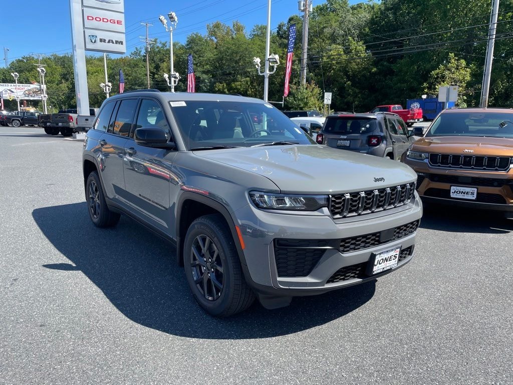 New 2027 Jeep Grand Cherokee Altitude Sport Utility