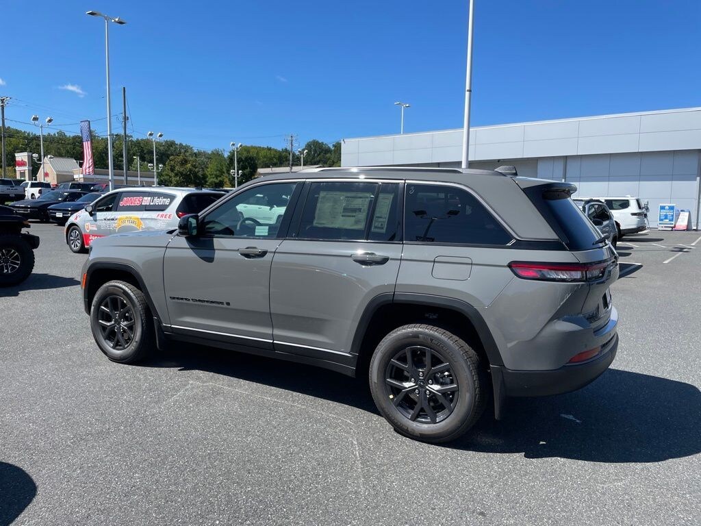 New 2027 Jeep Grand Cherokee Altitude Sport Utility