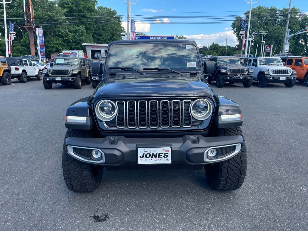 2026 Jeep Wrangler 4-Door Sahara - Photo 3