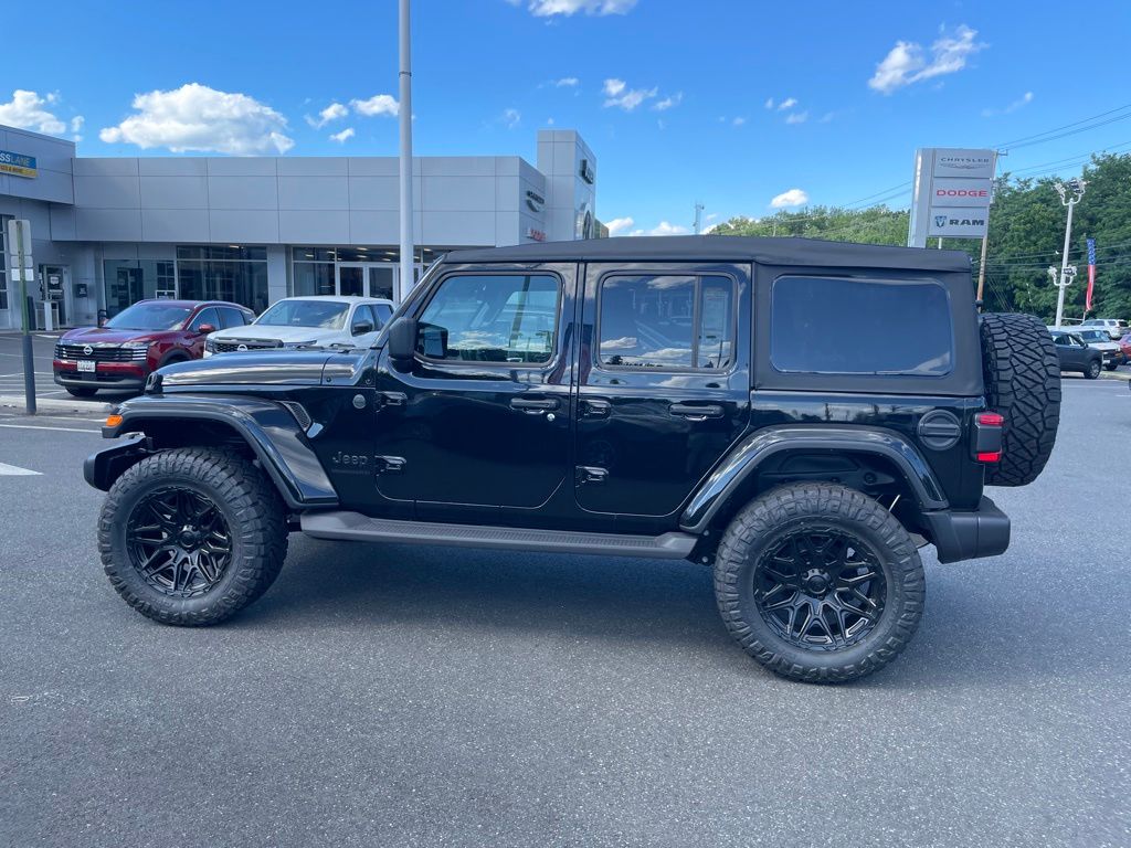 2026 Jeep Wrangler 4-Door Sahara - Photo 4