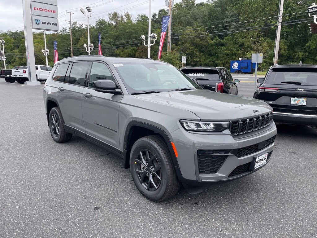 New 2027 Jeep Grand Cherokee L LAREDO ALTITUDE 4X4 Sport Utility