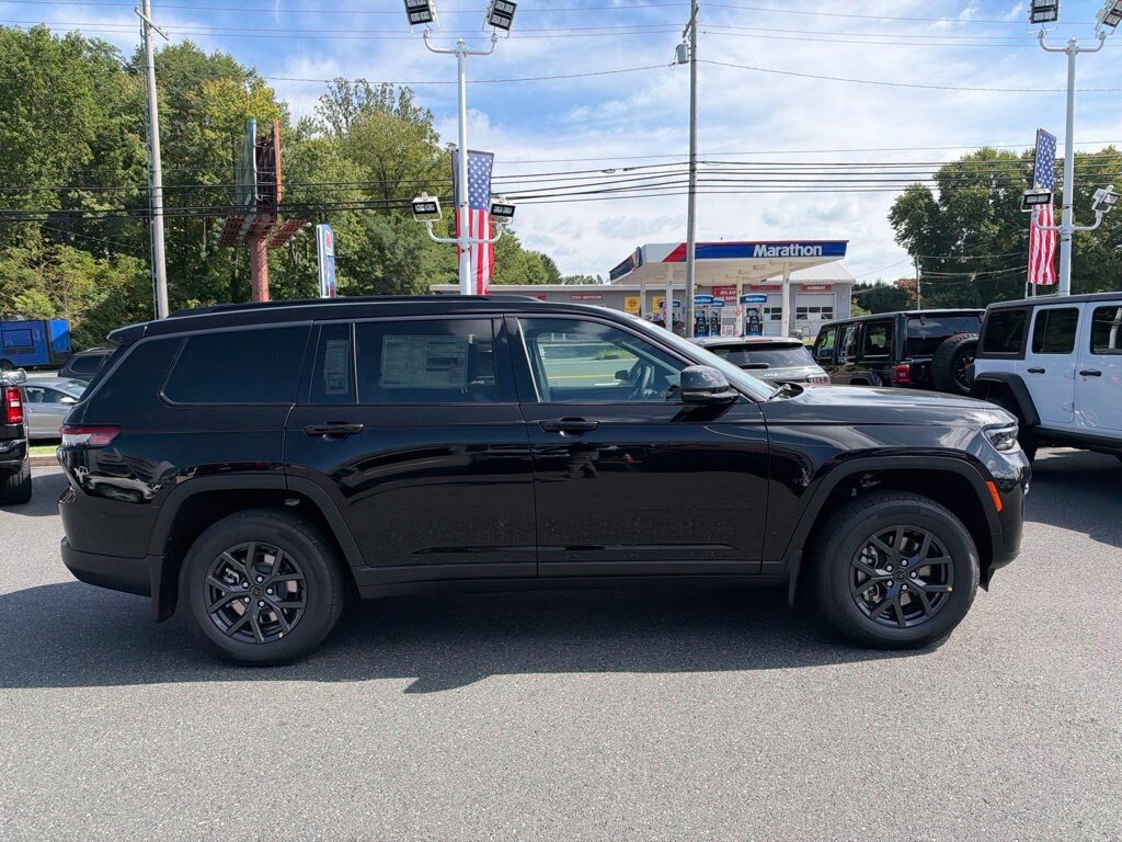 New 2027 Jeep Grand Cherokee L LAREDO ALTITUDE 4X4 Sport Utility