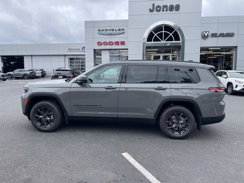 New 2027 Jeep Grand Cherokee L LAREDO ALTITUDE 4X4 Sport Utility