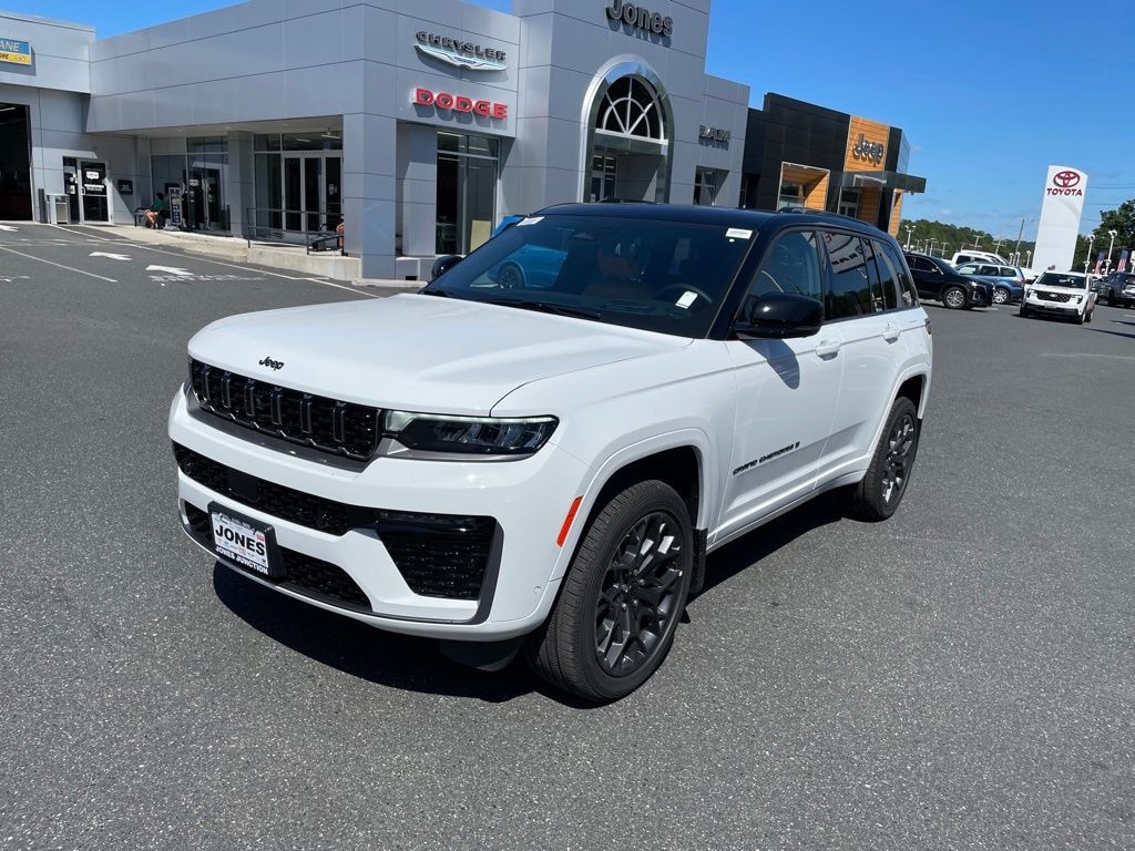 New 2027 Jeep Grand Cherokee SUMMIT 4X4 Sport Utility