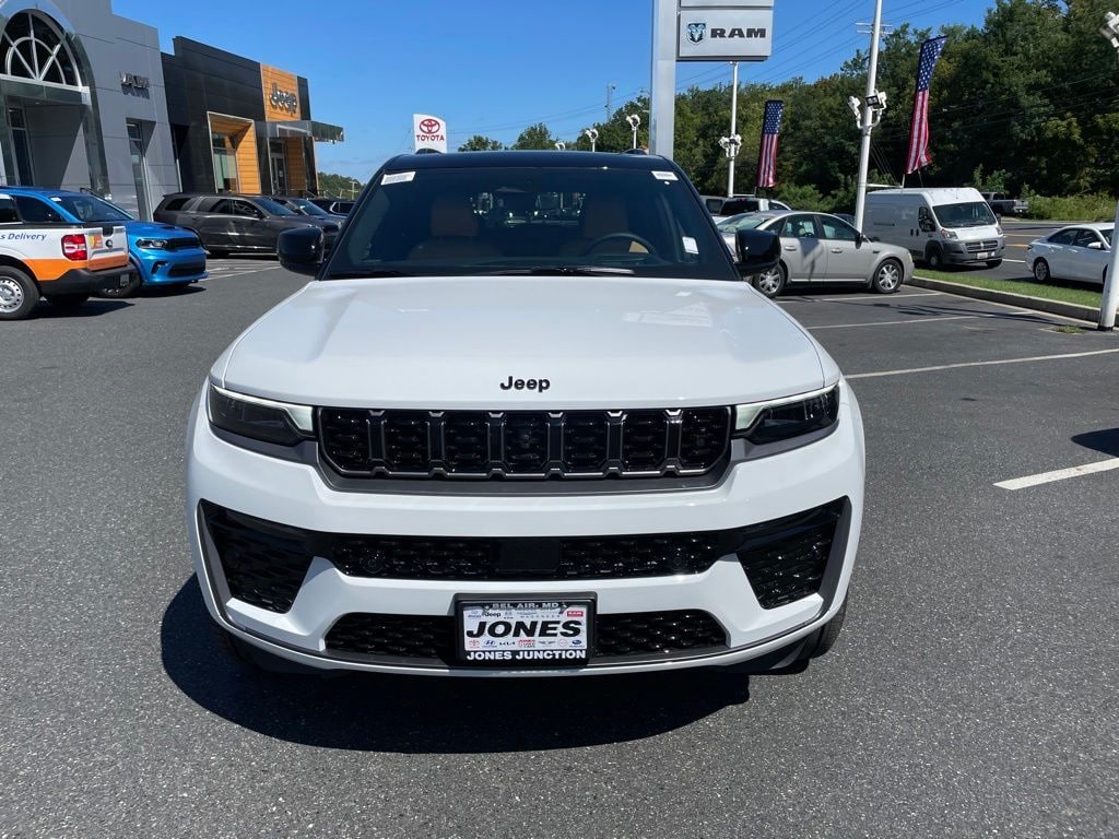 New 2027 Jeep Grand Cherokee SUMMIT 4X4 Sport Utility