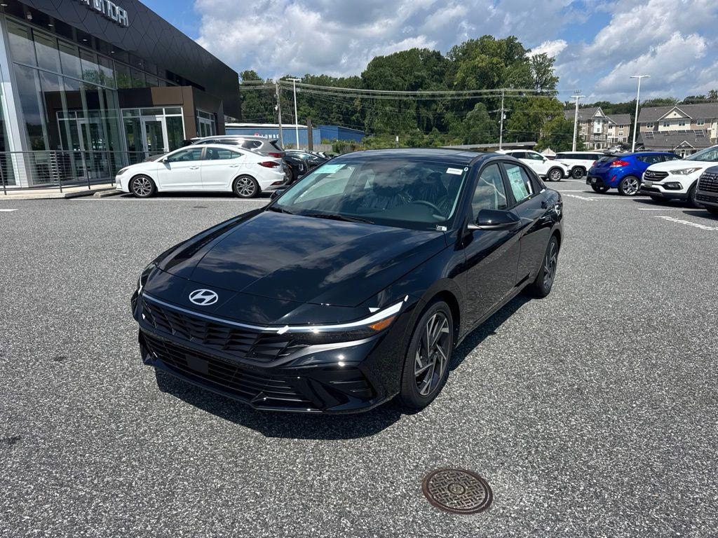 New 2026 Hyundai Elantra Limited Sedan
