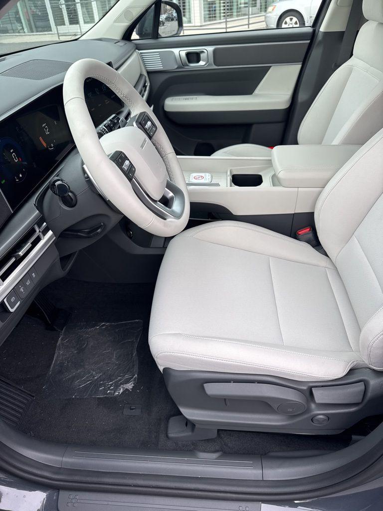 2026 Hyundai Santa Fe SE - Photo 9