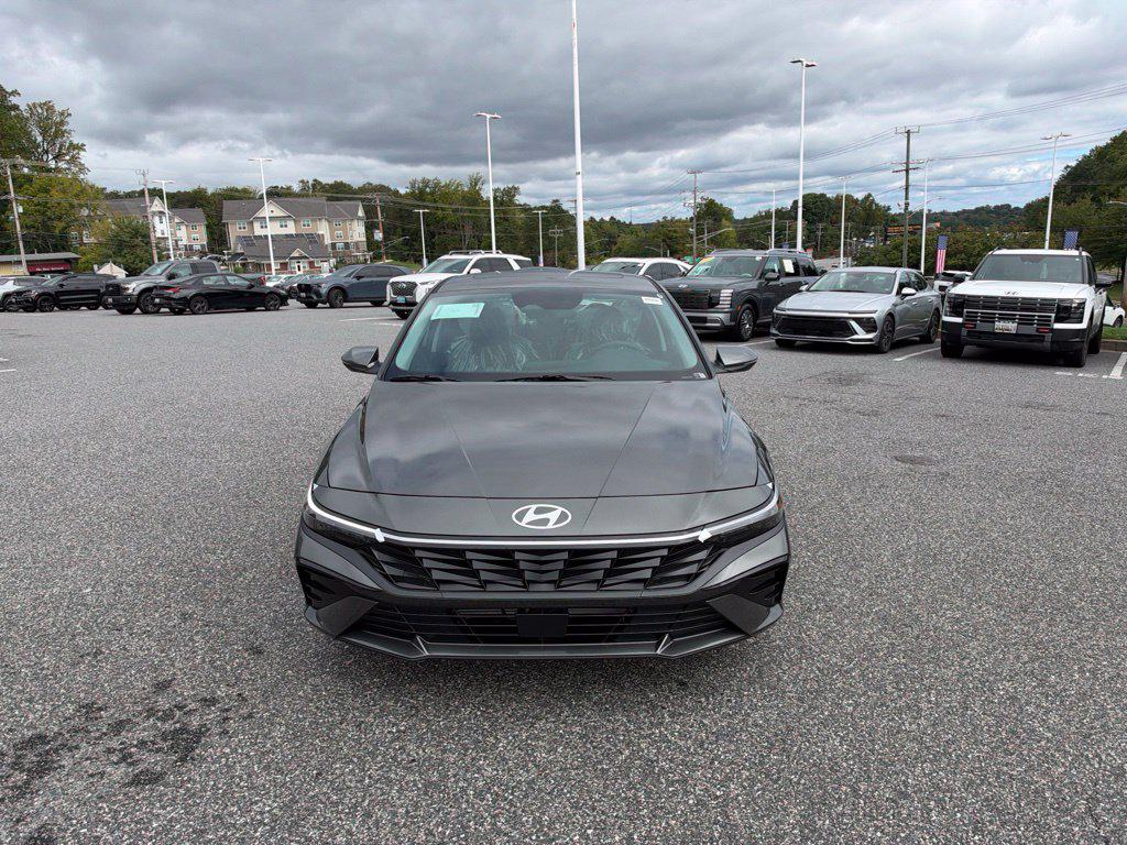 New 2026 Hyundai Elantra Limited Sedan