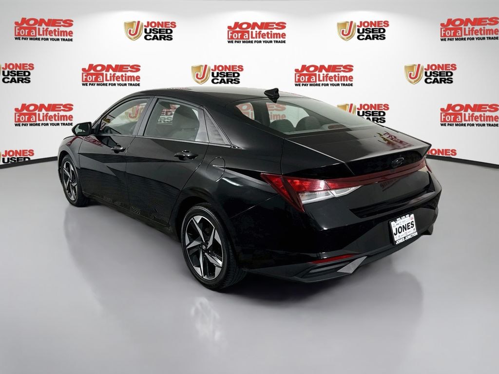 Used 2023 Hyundai Elantra SEL Sedan