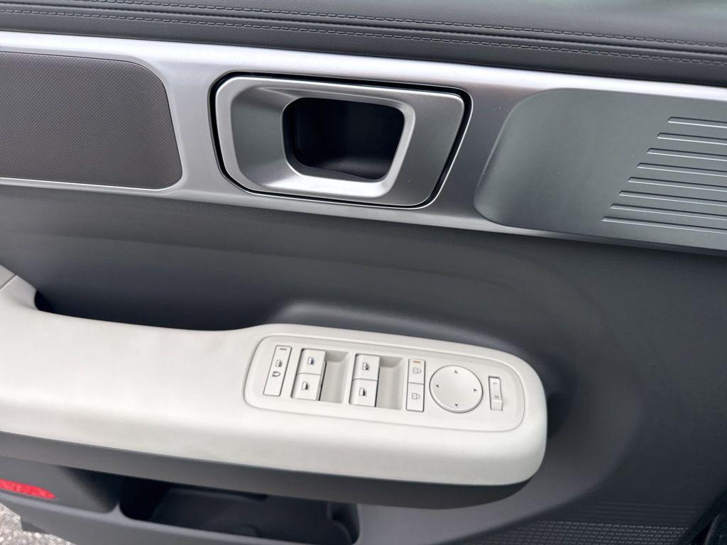 2026 Hyundai Santa Fe SE - Photo 8