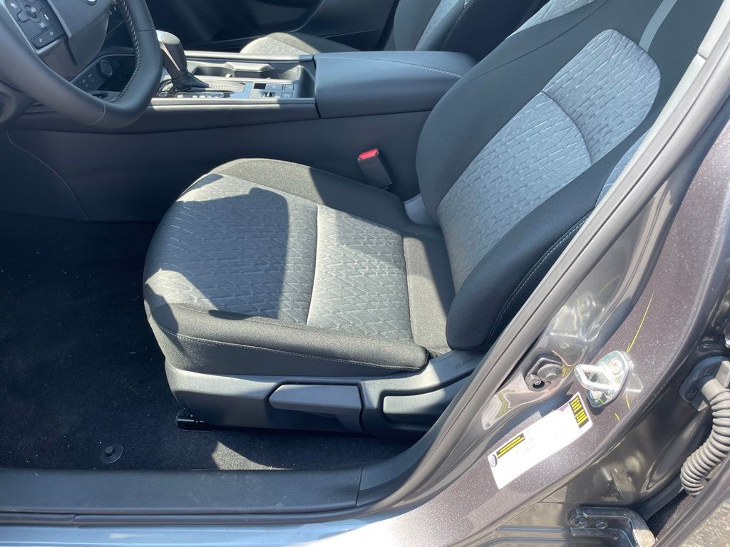 2026 Nissan Sentra SV - Photo 9