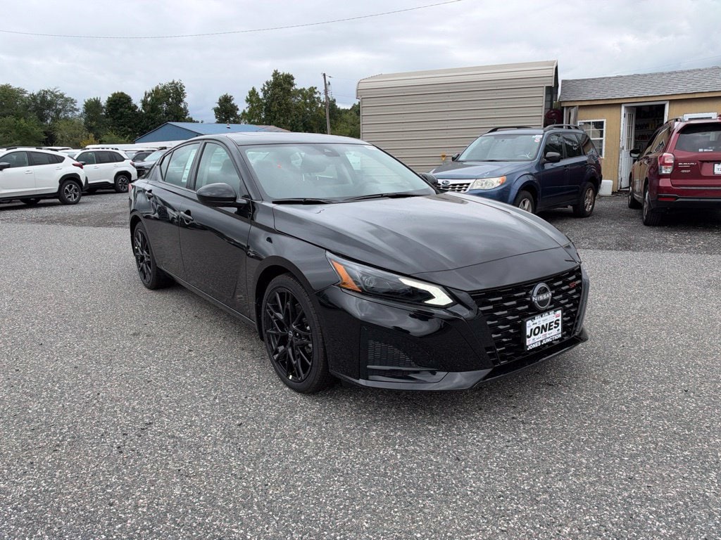 New 2026 Nissan Altima SR Sedan