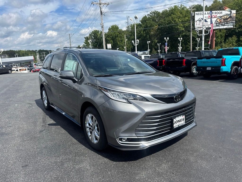 New 2026 Toyota Sienna Limited 7 PASSENGER
