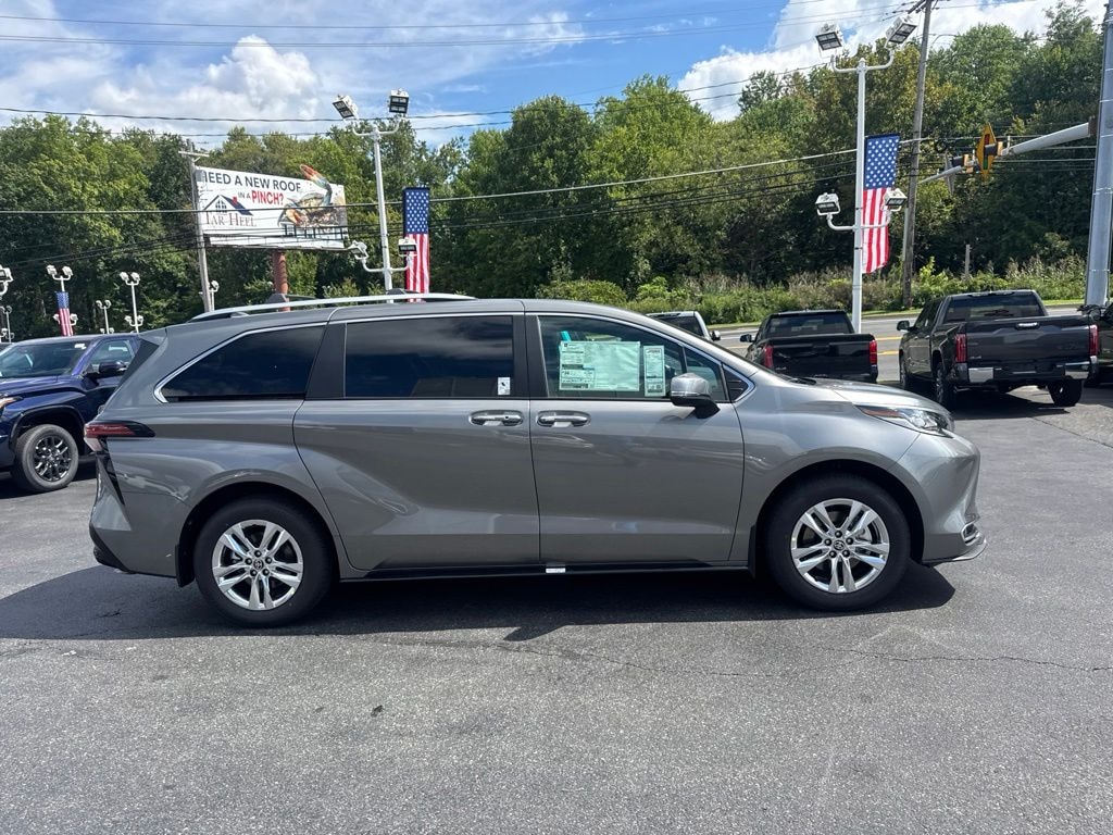 New 2026 Toyota Sienna Limited 7 PASSENGER