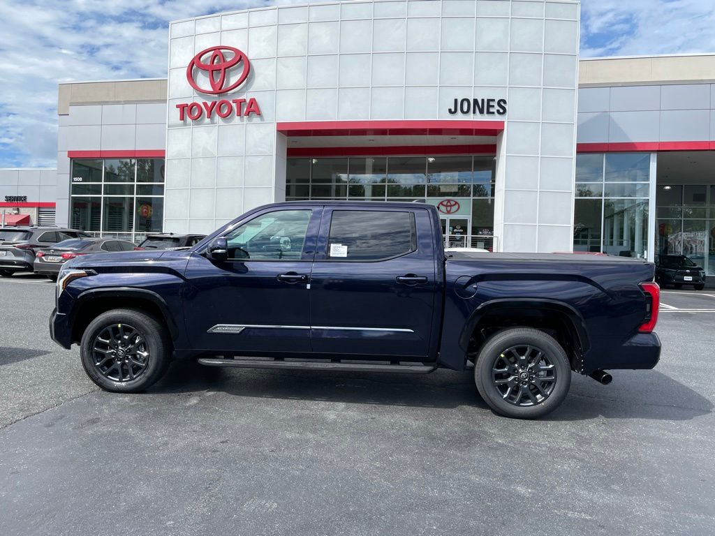 New 2026 Toyota Tundra Platinum PLATINUM CREWMAX 5.5