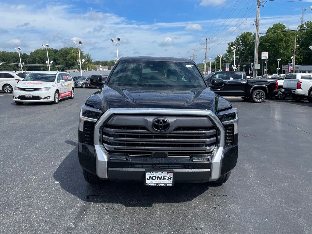 New 2026 Toyota Tundra Limited LIMITED CREWMAX 5.5