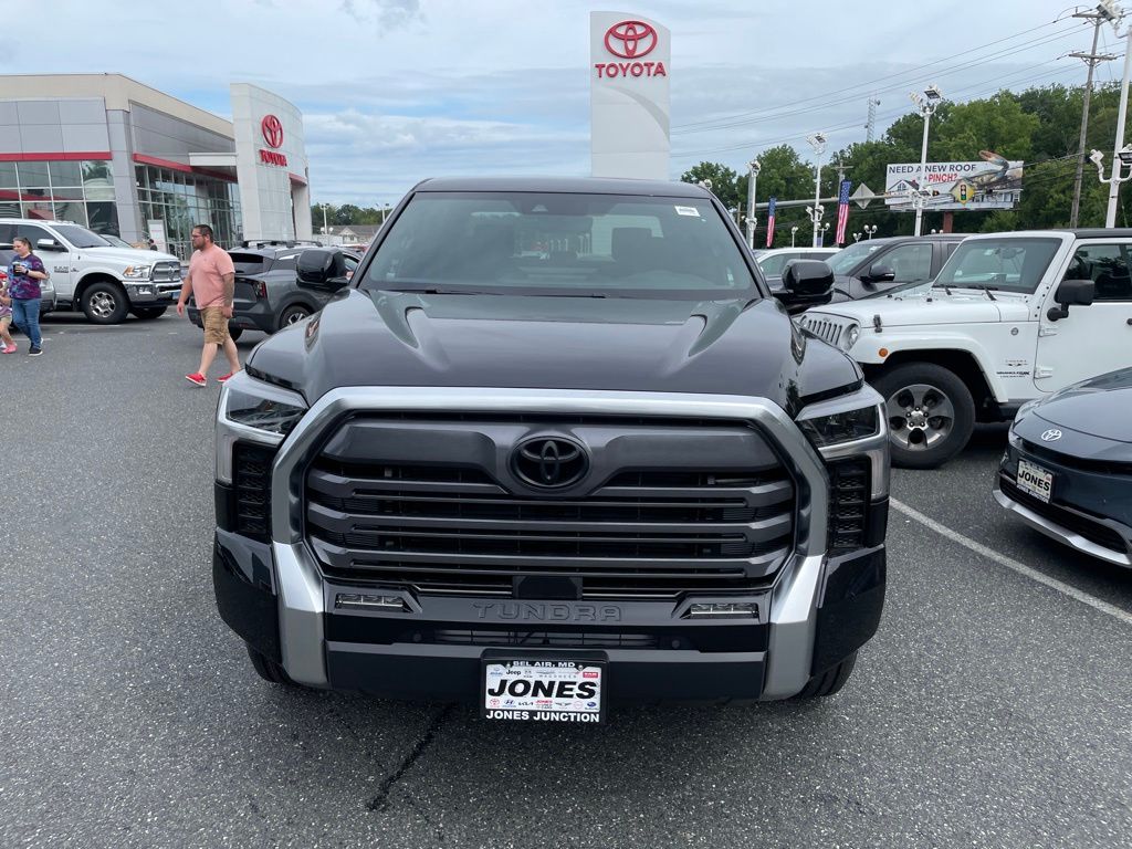 New 2026 Toyota Tundra Limited LIMITED CREWMAX 5.5