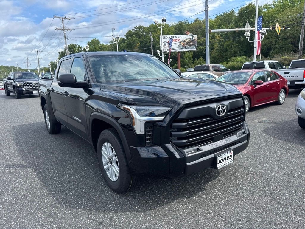 New 2026 Toyota Tundra SR5 SR5 CREWMAX 5.5