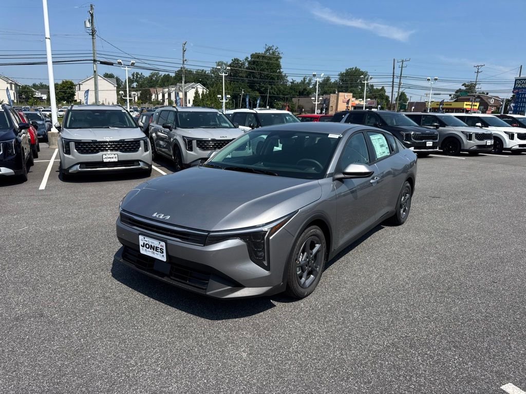 2026 Kia K4 LXS