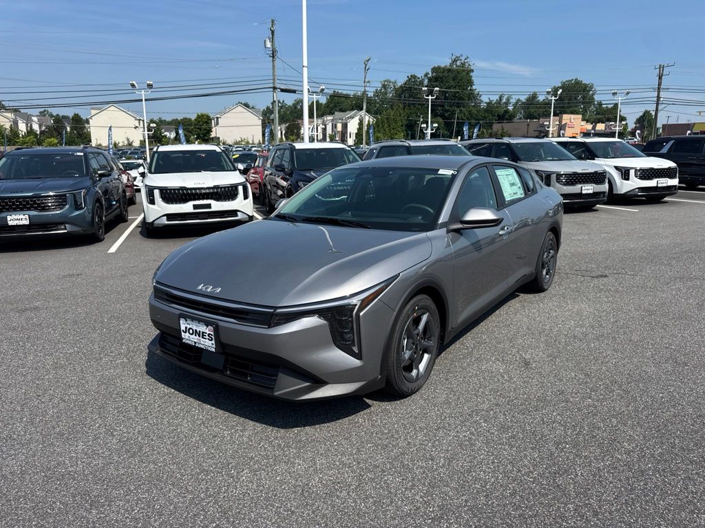 2026 Kia K4 LXS