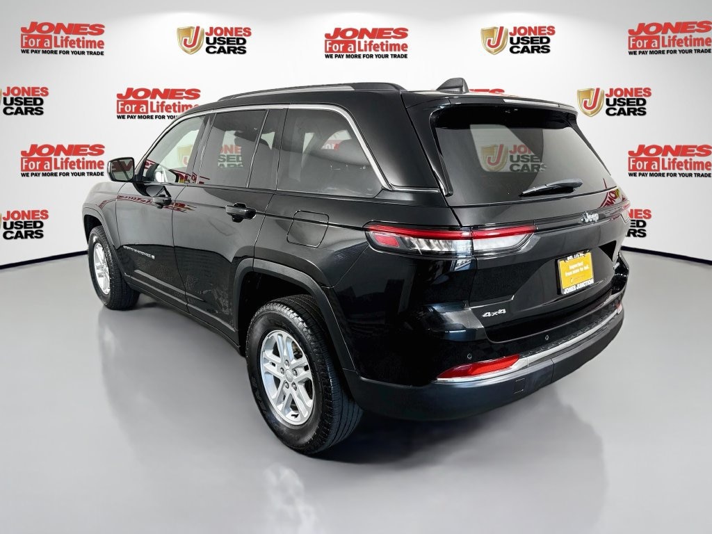 Used 2023 Jeep Grand Cherokee Laredo SUV