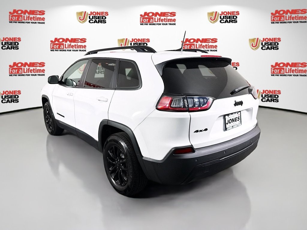Used 2023 Jeep Cherokee Altitude SUV