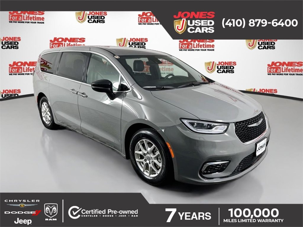 2025 Chrysler Pacifica Select