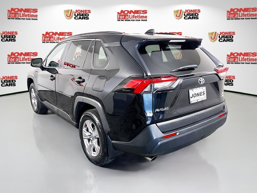 Used 2022 Toyota RAV4 XLE SUV