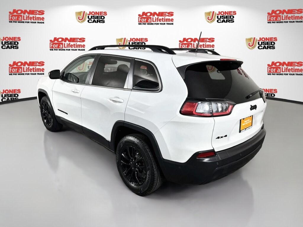 Used 2023 Jeep Cherokee Altitude SUV